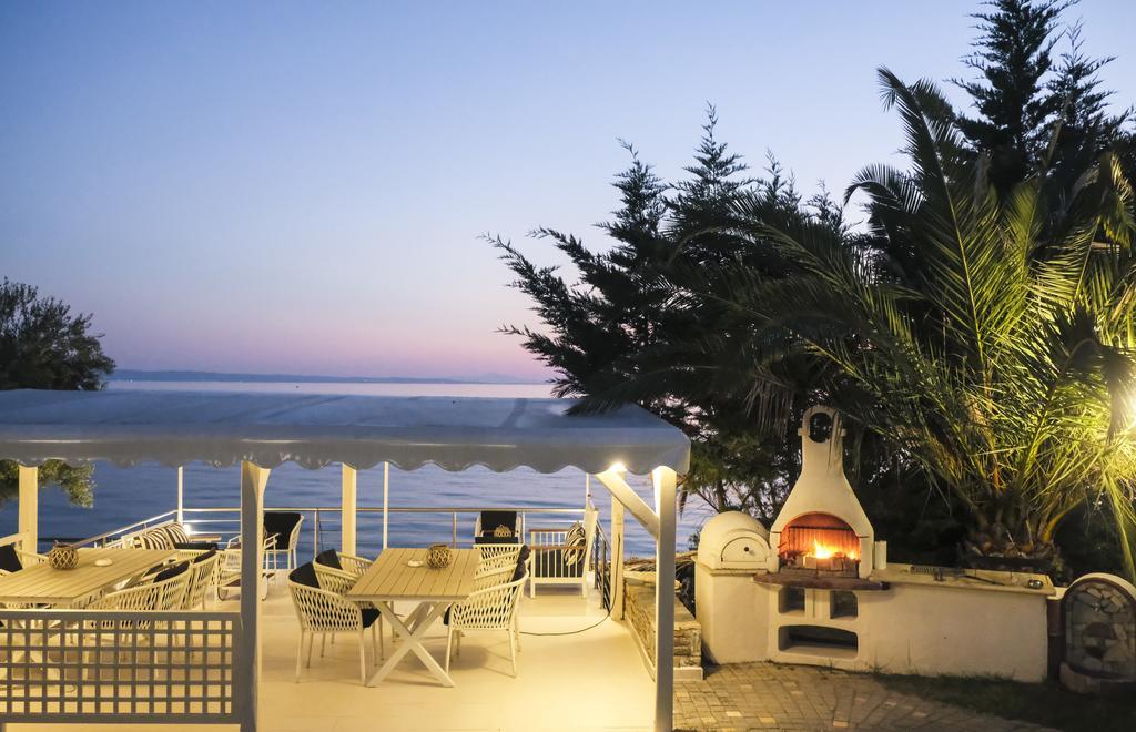 Acrotel Athena Villa Elia Nikitis Exterior photo